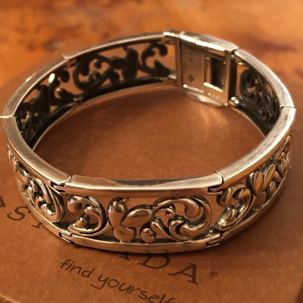 Silpada Filigree Sterling Silver Scroll Hinged Bracelet - Picture 11 of 16